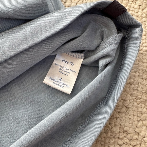 NWOT Free Fly Quarter Zip - Picture 3 of 3